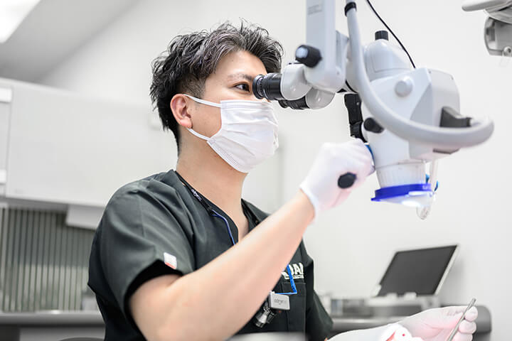 顕微鏡歯科治療に対応しています