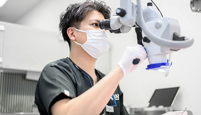 顕微鏡歯科治療に対応しています